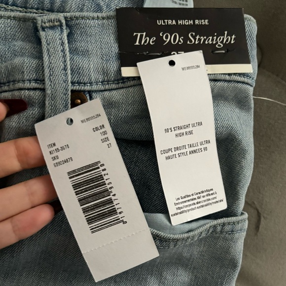 NWT ABERCROMBIE & FITCH Curve Love Ultra High Rise 90s Straight Jean - Picture 3 of 7